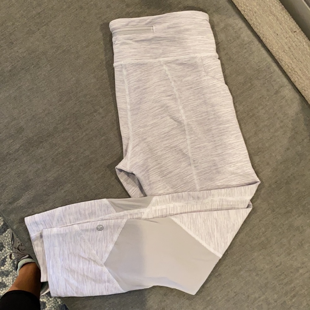 Lululemon size 6 gray mesh luxtreme legging